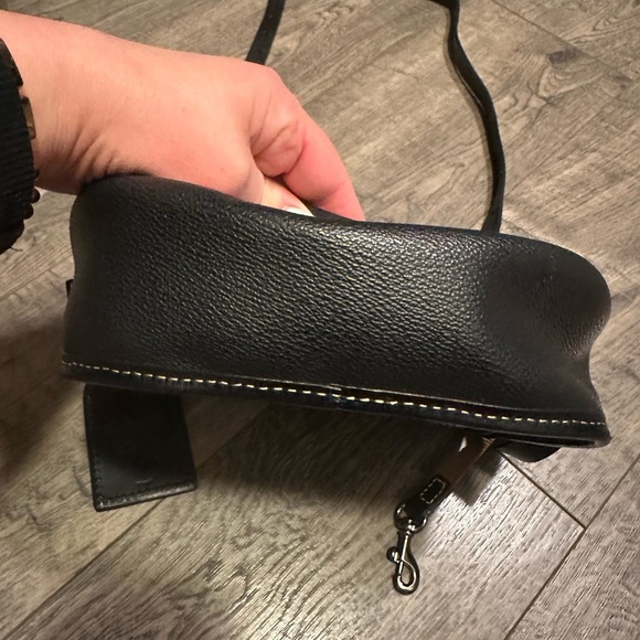 Peter Pan Disney Dooney and Bourke - Picture 3 of 7